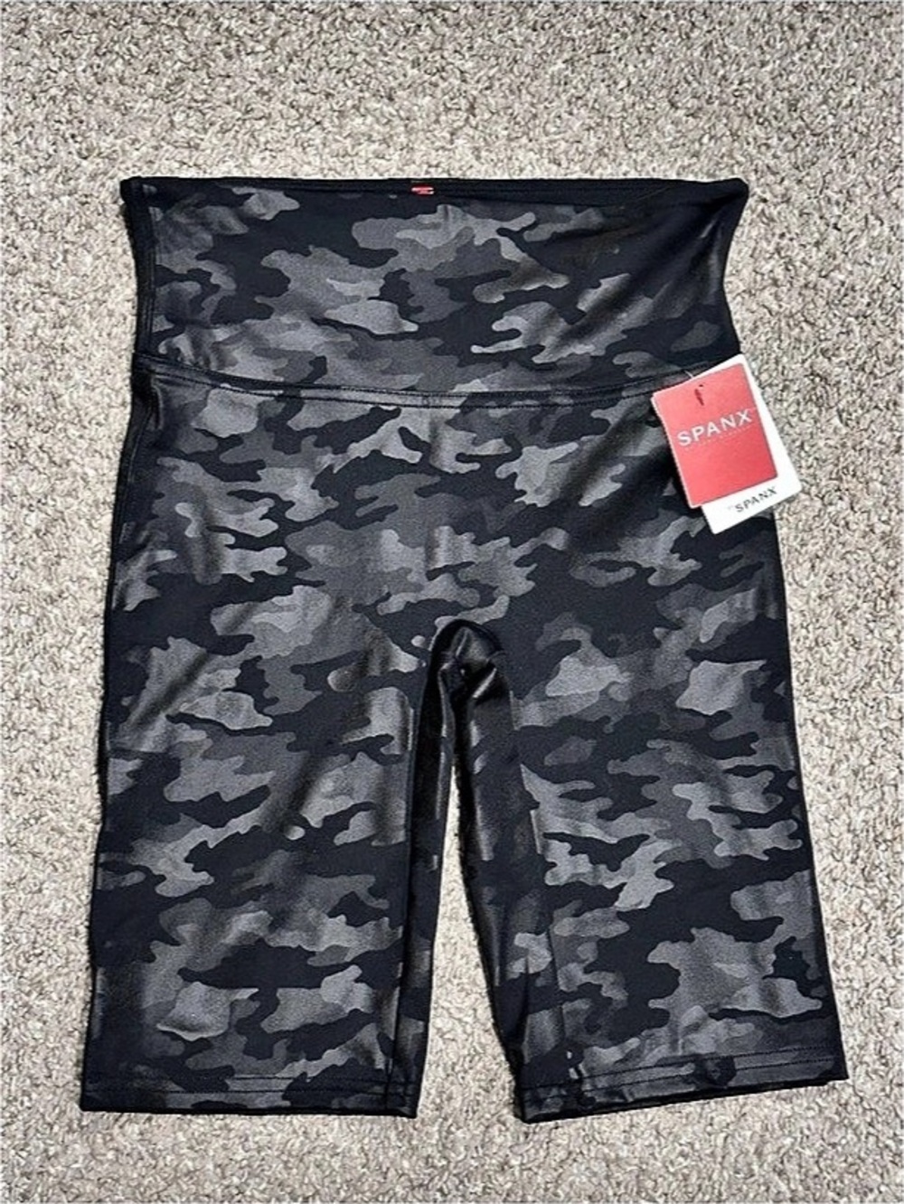 SPANX Camo Shorts Black & Gray Size Small NWT
